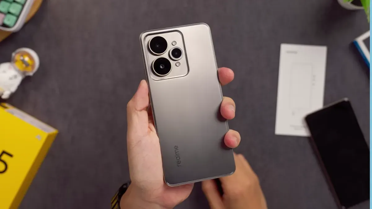 Hp Realme 15 5G (Sumber: Dok/Realme)