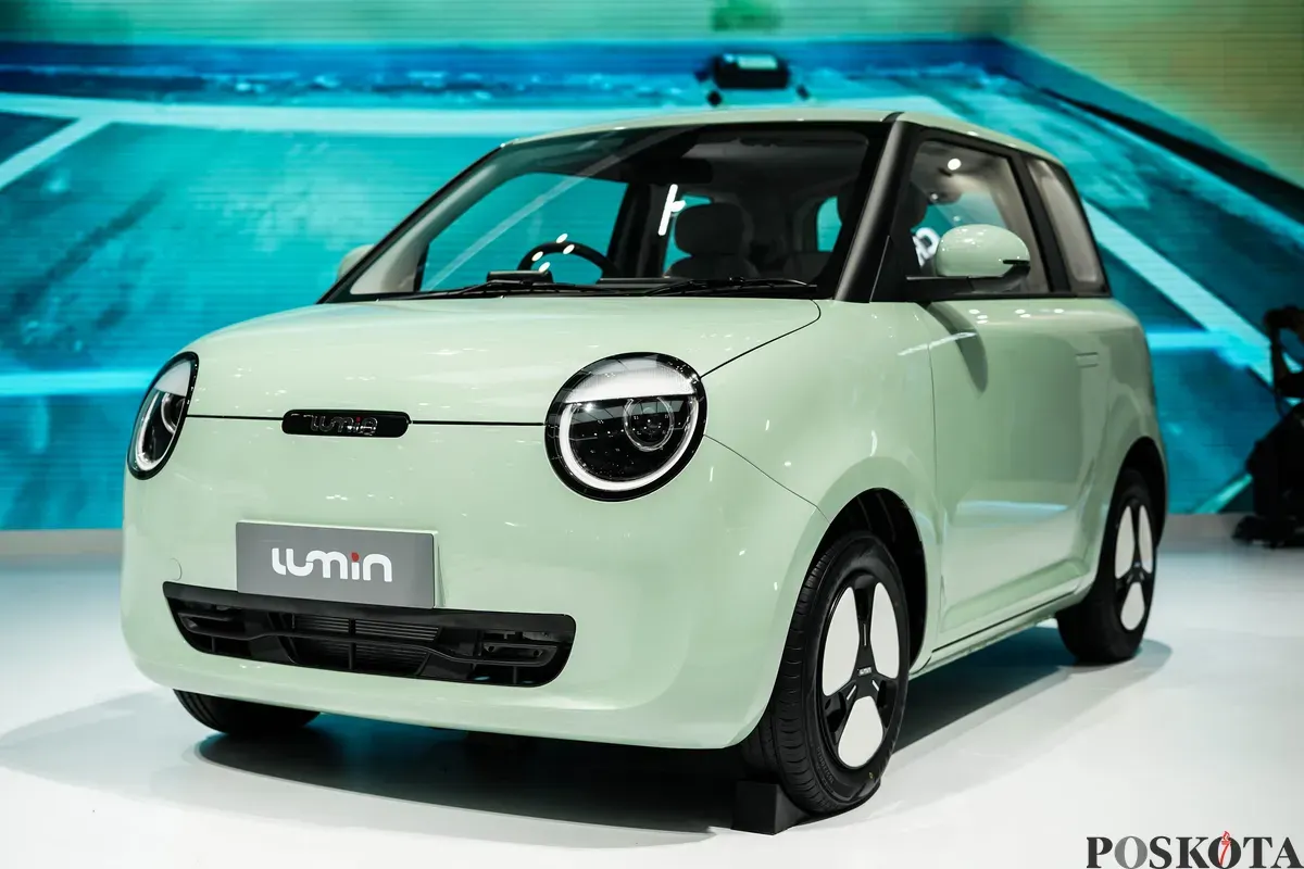 CHANGAN resmi tampil perdana di GJAW 2025 dengan meluncurkan mobil listrik Lumin. (Sumber: Poskota/Erwan Hartawan)