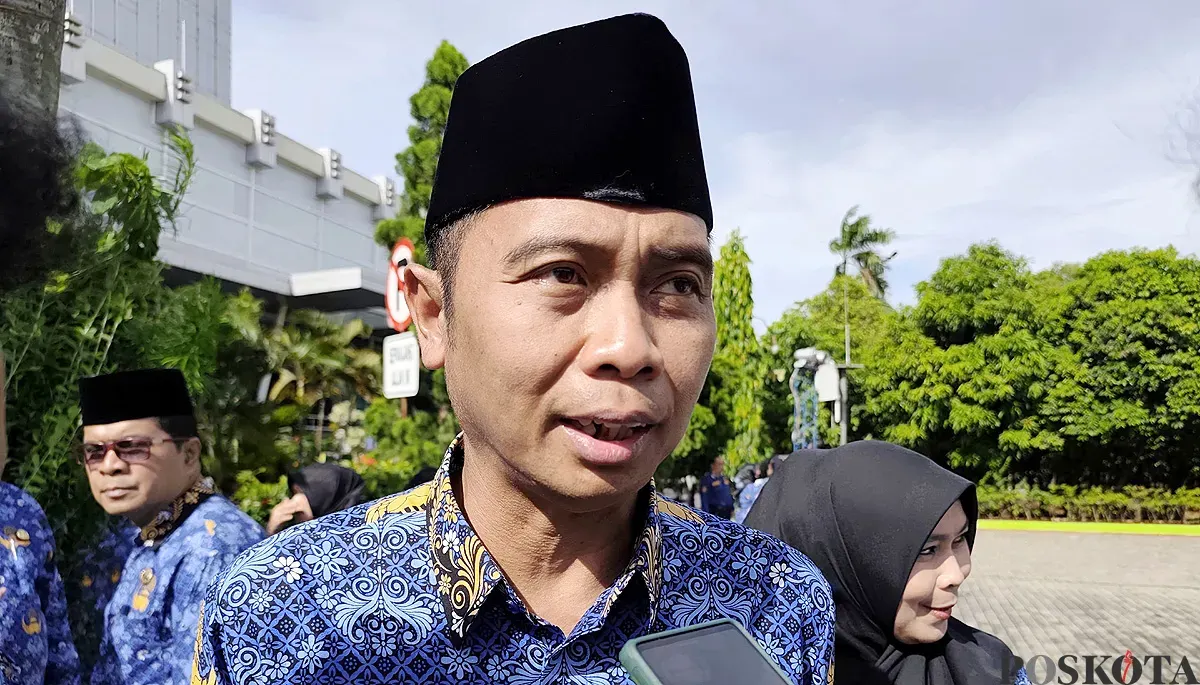 Kepala DBMSDA Kota Bekasi, Idi Susanto, sebut realisasi pengerjaan proyek infrastruktur di Kota Bekasi hingga November 2025 baru mencapai 48 persen. . (Sumber: POSKOTA | Foto: Nurpini Aulia Rapika)