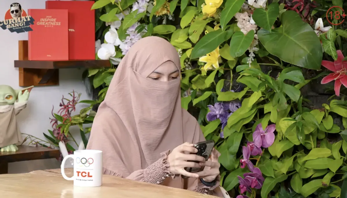 Usai melaporkan Insanul Fahmi dan Inara Rusli ke Polda atas dugaan perzinahan, Wardatina Mawa mengungkap kesiapan untuk bercerai. (Sumber: YouTube/Denny Sumargo)