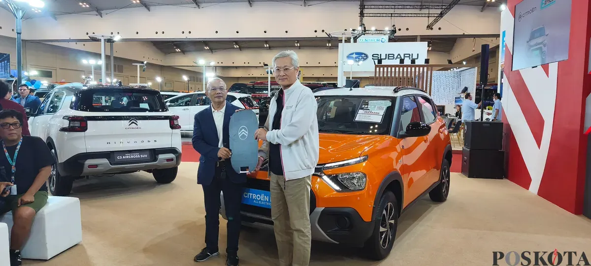 Citroën Indonesia menyerahkan 30 unit E-C3 All Electric kepada PT Express Transindo Utama pada GJAW 2025. (Sumber: Poskota/ Erwan Hartawan)