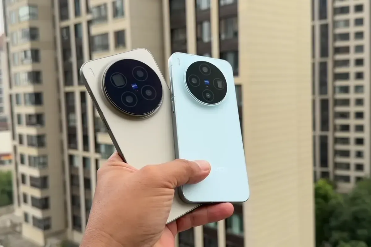 Adu spesifikasi Vivo X300 Pro dan iPhone 17 Pro Max. (Sumber: YouTube/Droidlime)