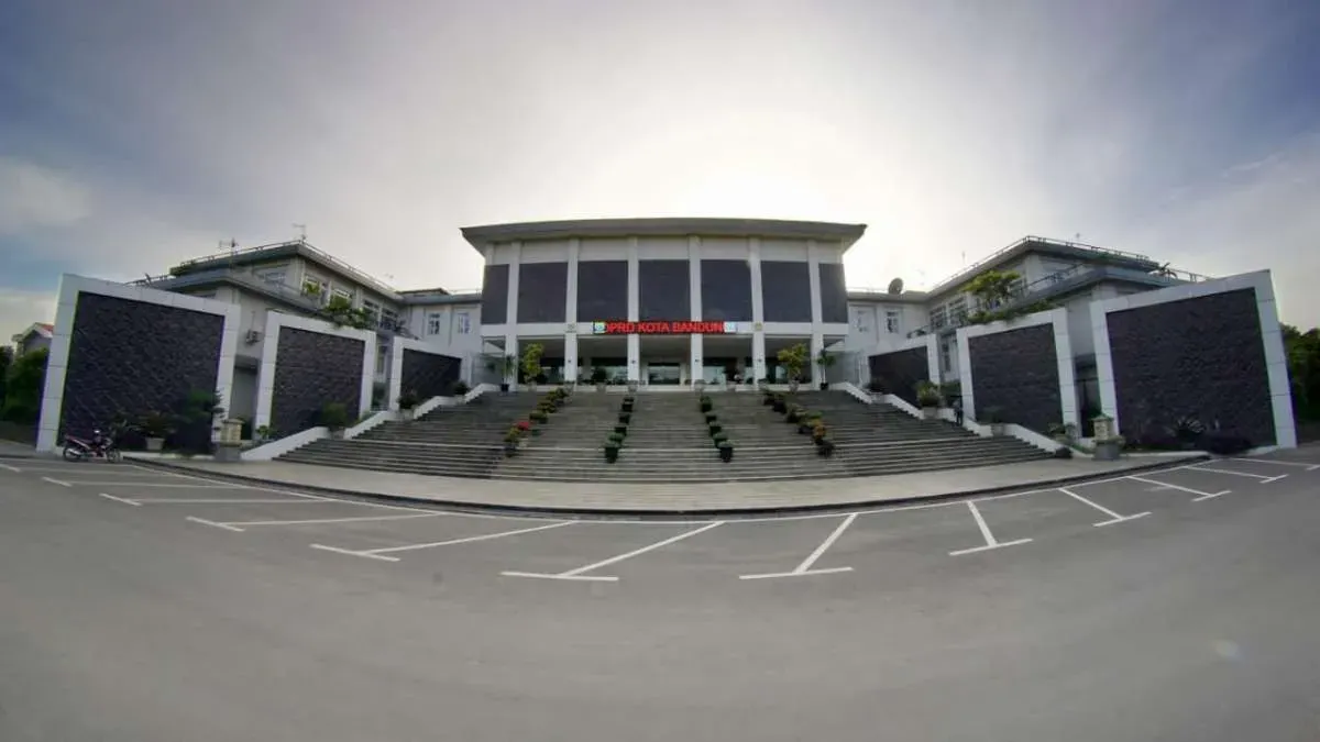 Ilustrasi - Pansus 14 DPRD Kota Bandung membahas Rancangan Peraturan Daerah (Raperda) tentang Pencegahan dan Pengendalian Perilaku Seksual Berisiko dan Penyimpangan Seksual. (Sumber: jabarprov.go.id)