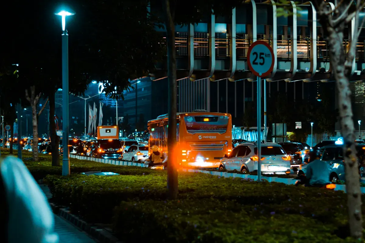 Rekomendasi 5 Jajanan Viral di DKI Jakarta (Sumber: Unsplash/Syahril Fadillah)