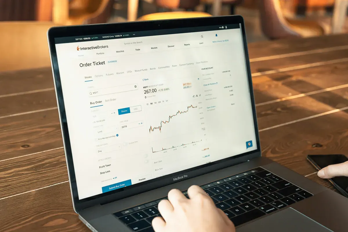 Ilustrasi-Yuk Kenalan dengan Investasi Syariah Lengkap dengan Jenisnya (Sumber: Unsplash/Tech Daily)