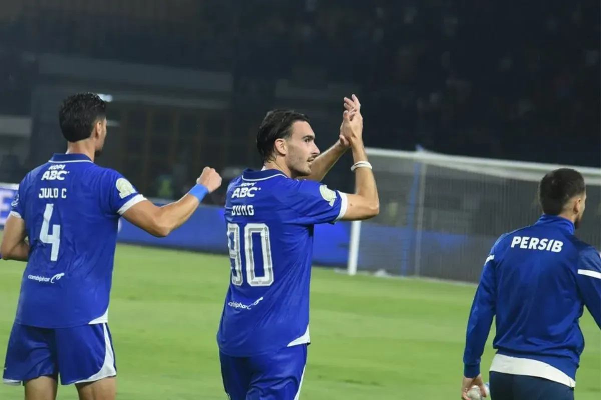 Jadwal Pertandingan Persib Bandung di BRI Super League dan ACL 2 Sampai Akhir Desember 2025 (Sumber: Instagram/@andrewcadabra)
