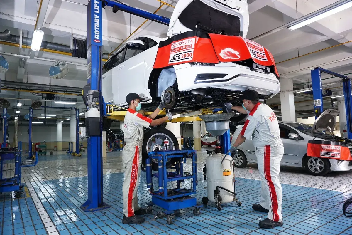 Suspensi mobil rusak bisa membahayakan pengemudi. Kenali ciri-cirinya dan simak tips merawat suspensi. (Sumber: Auto200)