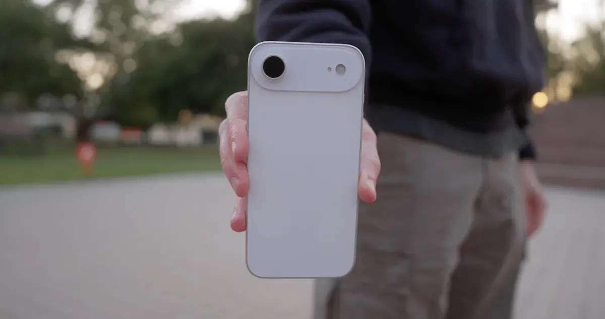 Rekomendasi Hp super tipis selain iPhone 17 Air. (Sumber: X/@appltrack)