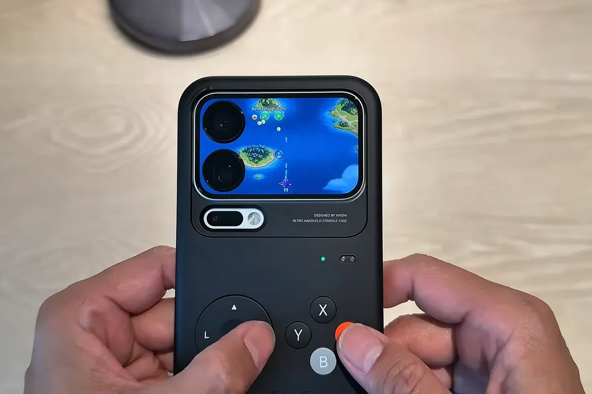 Handphone Xiaomi 17 Pro Max (Sumber: YouTube/DHIARCOM)