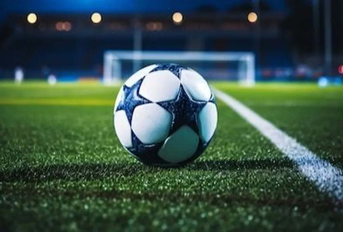 Pertandingan Liga 2 Championship 2025/2026 turut meramaikan jadwal sepak bola malam ini, termasuk big match PSS Sleman vs Deltras. (Sumber: Pinterest)
