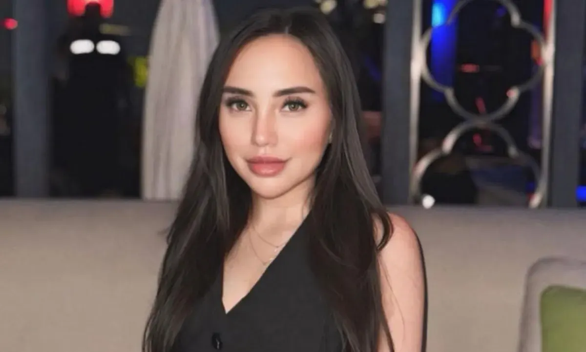 Selebgram Salmafina Sunan, tengah menjadi perbincangan hangat usai polemik lama terkait perceraiannya dengan Taqy Malik kembali mencuat. (Sumber: Instagram/@salmafinasunan)