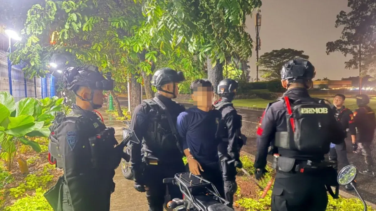 Tim Patra Batalyon D Pelopor Satuan Brimob Polda Metro Jaya menggagalkan rencana aksi tawuran remaja saat melaksanakan patroli rayonisasi di wilayah Cikarang Utara, Kabupaten Bekasi, Sabtu, 4 April 2026. (Sumber: Dok. Polda Metro Jaya)