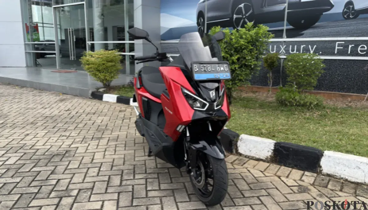 Polytron FOX 350 menawarkan biaya operasional murah dan efisiensi tinggi. Simak rincian lengkap biaya listrik, servis, hingga penghematan dibanding motor konvensional. (Sumber: Poskota/Aldi Harlanda Irawan)