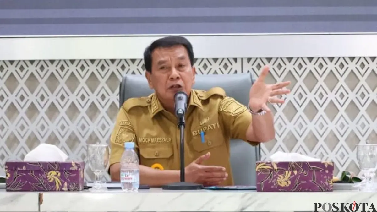 Bupati Tangerang, Maesyal Rasyid saat menyampaikan imbauan kepada ASN dan pegawai Pemkab Tangerang. (Sumber: Poskota/Veronica Prasetio)