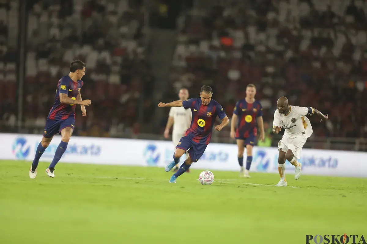 Duel seru antara Barcelona Legends melawan DRX World Legends dalam ajang Clash of Legends (Sumber: Poskota)
