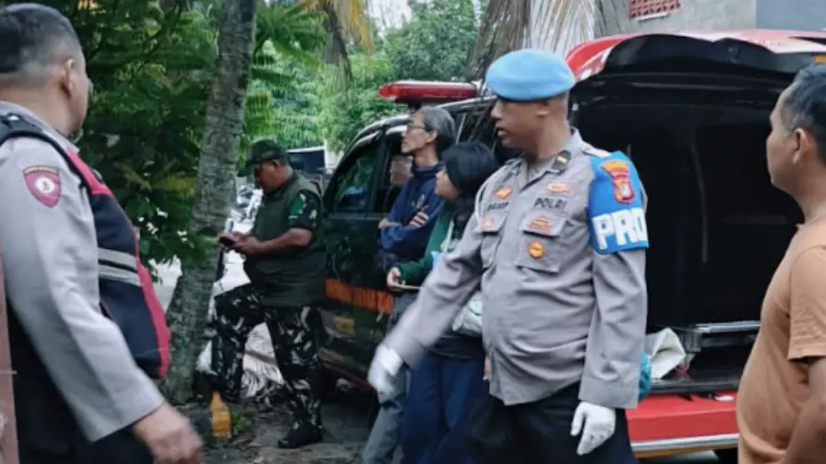 Pihak kepolisian melakukan cek TKP penemuan mayat yang sudah menjadi tengkorak pada Sabtu, 18 April 2026. (Sumber: Polsek Bojonggede)