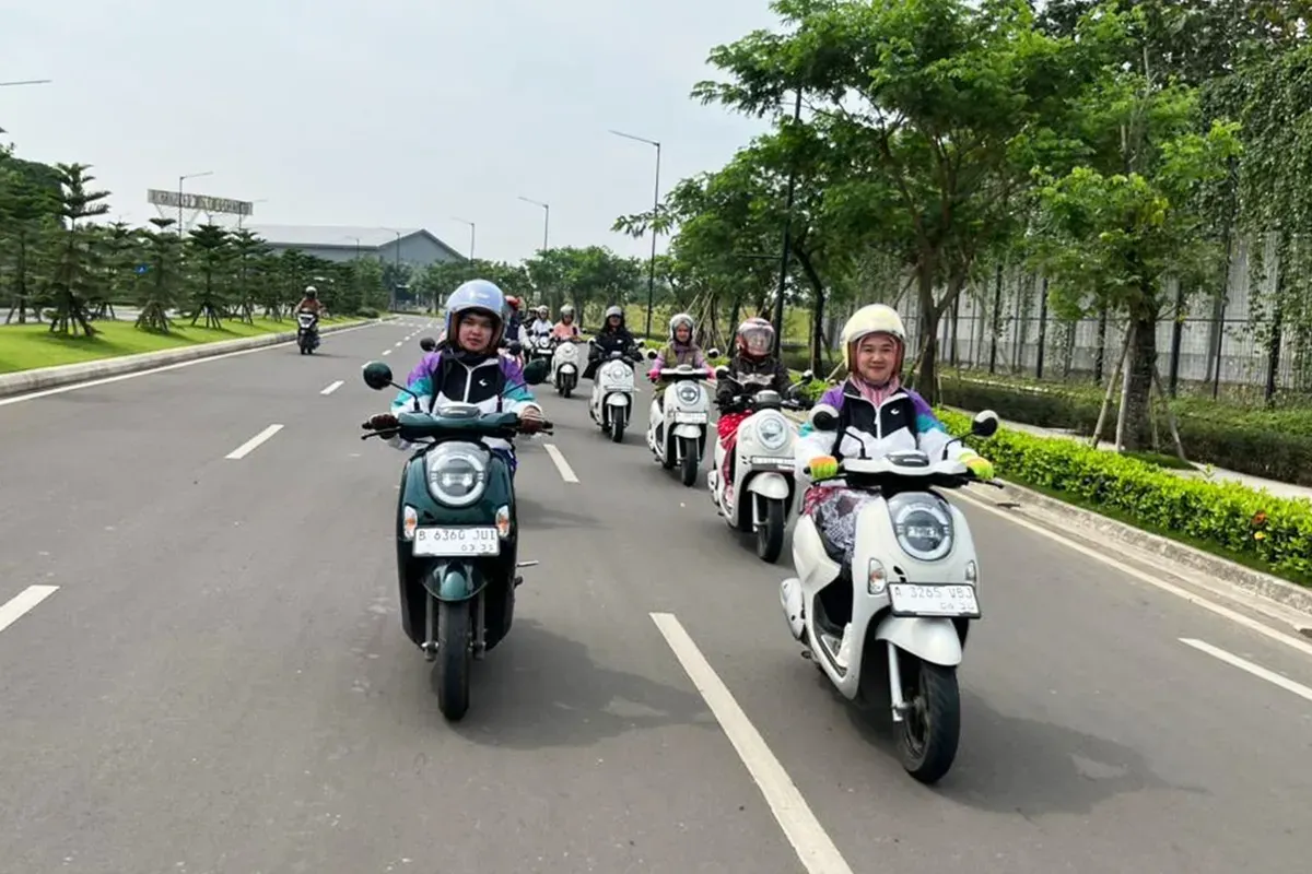 Edukasi safety riding bagi pelajar perempuan digelar di Tangerang melalui program Zen On Wheels (Sumber: PT Wahana Makmur Sejati)