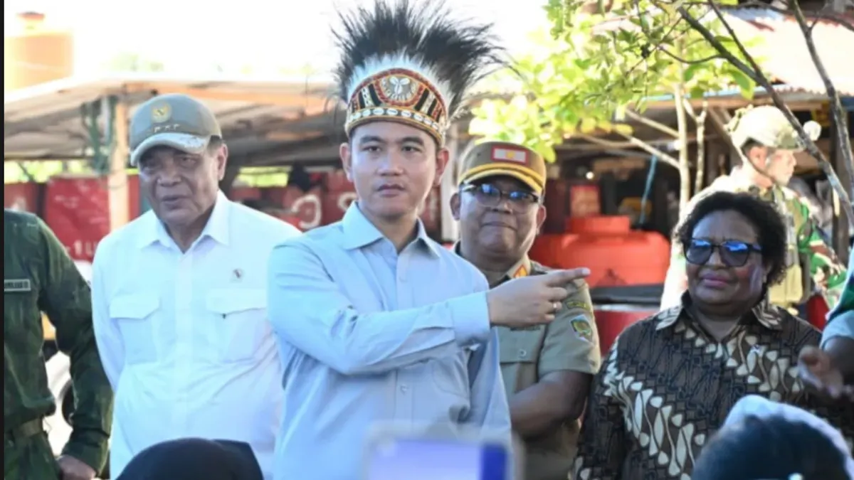 Potret Wakil Presiden RI, Gibran Rakabuming Raka saat kunjungan kerja ke sejumlah wilayah di Tanah Papua. (Sumber: Kemendagri)