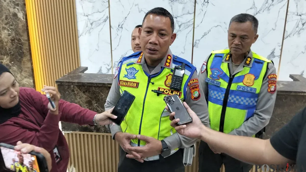Direktur Lalu Lintas Polda Metro Jaya, Komarudin, saat ditemui di Polda Metro Jaya, Jakarta Selatan, Kamis, 30 April 2026. (Sumber: Poskota/Ali Mansur)