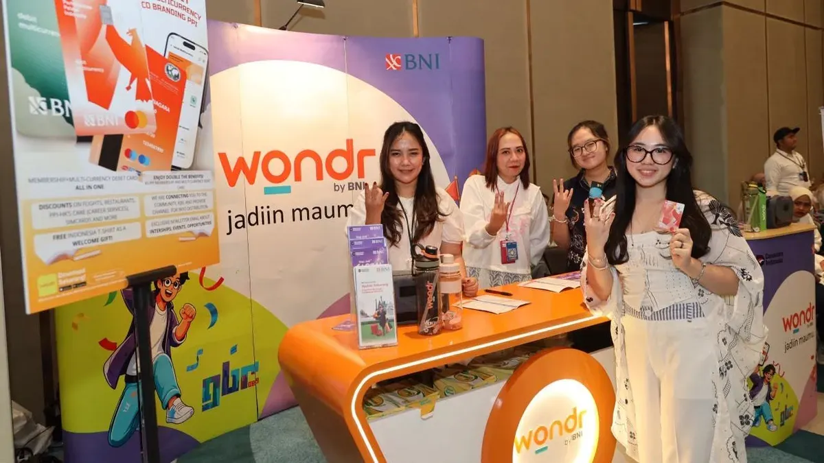 Wondr by BNI, layanan multicurrency, serta kartu debit khusus untuk mendukung mahasiswa yang hendak melanjutkan studi ke Hong Kong. (Sumber: Dok. Istimewa)