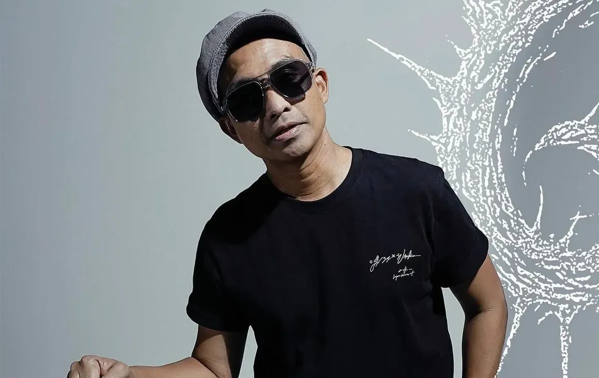 Ibunda bassist Slank, Ivan Kurniawan Arifin atau yang lebih dikenal sebagai Ivanka Slank, Nikma Arifin binti Muchsin, meninggal dunia pada Senin, 3 Agustus 2026. (Sumber: Instagram/@greenslank)