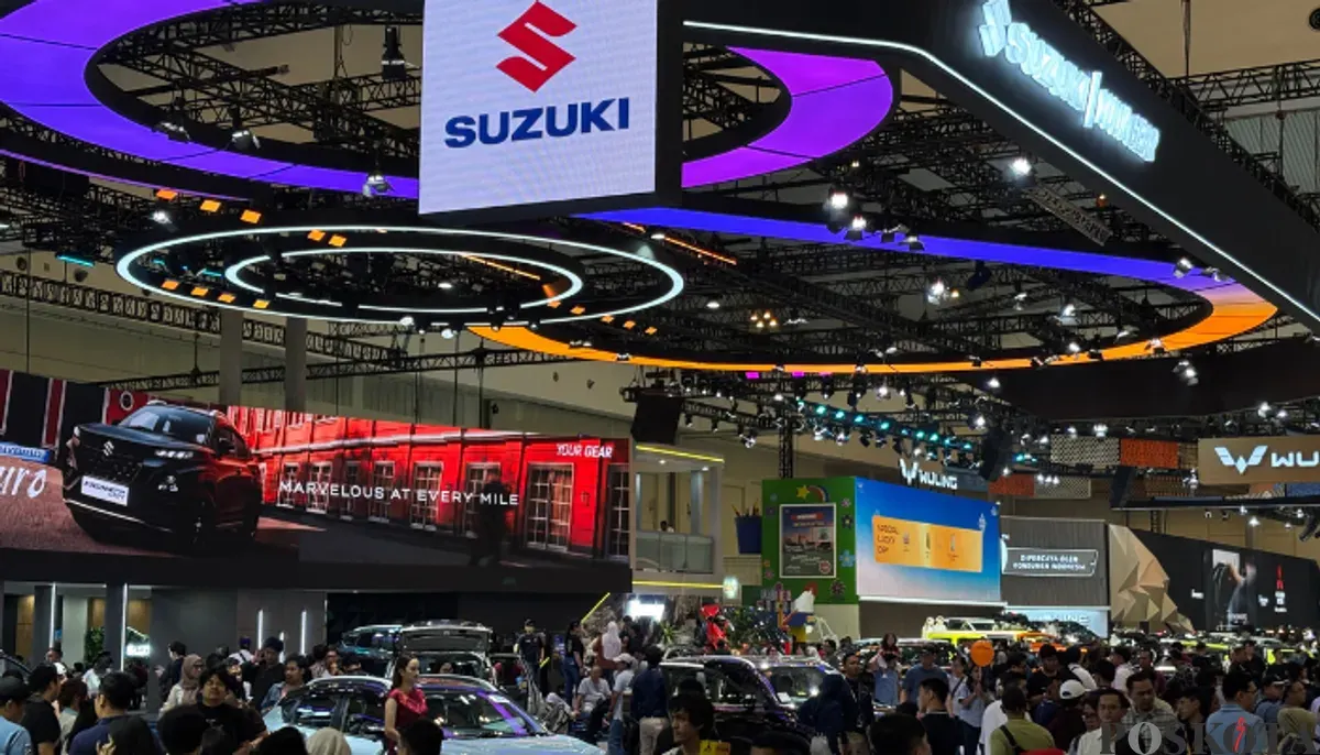 Suzuki menawarkan Grand Vitara Hybrid, XL7 Hybrid, dan Fronx Hybrid dengan teknologi SHVS yang hemat BBM dan untuk berbagai kebutuhan. (Sumber: Poskota/Aldi Harlanda Irawan)