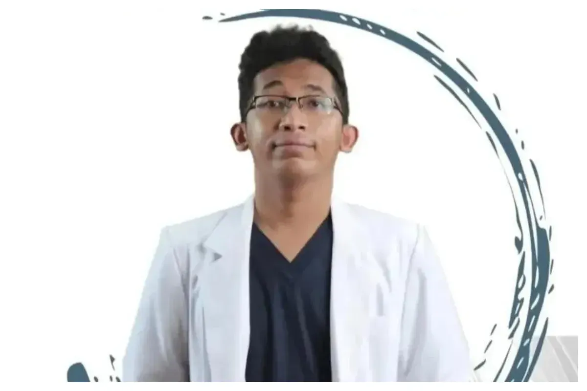 Dokter Benny Christian Sihombing tengah disorot setelah komentarnya terhadap unggahan pasien BPJS bernama Yurizal Tri Chaerawan viral di media sosial. (Sumber: X/@soulofdanny_)