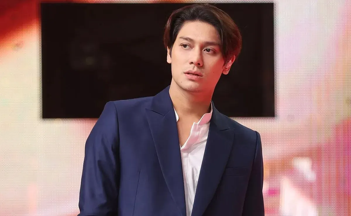 Aktor sekaligus presenter Rizky Billar mengaku menjadi korban dugaan penggelapan dana senilai Rp3,1 miliar yang diduga melibatkan orang terdekatnya. (Sumber: Instagram/@rizkybillar)