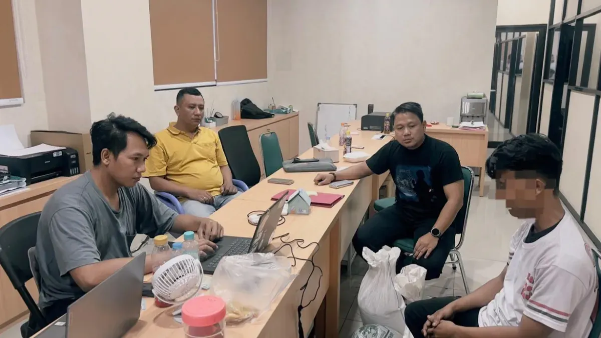Ditpolairud Polda Metro Jaya menetapkan RS sebagai tersangka dalam kasus dugaan tindak pidana di bidang pertambangan mineral dan batubara (Minerba), Sabtu, 8 Agustus 2026. (Sumber: Polda Metro Jaya)