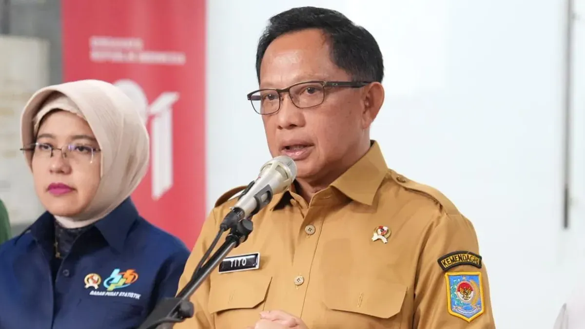 Mendagri Tito Karnavian memberikan keterangan kepada awak media di Gedung SBP Kemendagri, Jakarta, Senin, 10 Agustus 2026. (Sumber: Dok. Kemendagri)