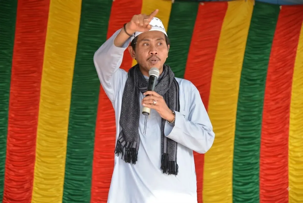 Pendakwah KH Anwar Zahid mengalami kecelakaan di jalan raya Bojonegoro-Ngawi pada Senin malam, 10 Agustus 2026. (Sumber: Dok Diskominfotik)
