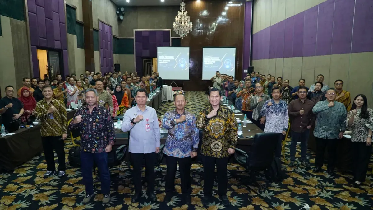 Kemenko Polkam, BSSN, Telkom, serta perwakilan kementerian, lembaga, industri, akademisi, dan komunitas keamanan siber memperkuat kolaborasi melalui Rapat Koordinasi Penyusunan Kebijakan Menghadapi Post-Quantum Computing (PQC). (Sumber: Telkom)
