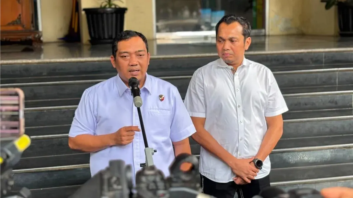 Direktur Reserse Kriminal Umum Polda Metro Jaya, Kombes Iman Imanuddin mengungkapkan identitas pembuat tantangan baca Surah Ad-Duha berhadiah miras di festival musik. (Sumber: Dok. Istimewa)