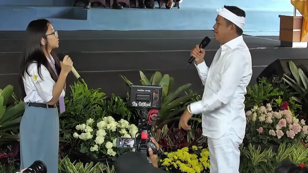 Dinara Alivi Kinesya menolak bantuan biaya kos dari Dedi Mulyadi dan meminta agar bantuan tersebut diberikan kepada mahasiswa yang lebih membutuhkan. (Sumber: YouTube/ Sobat Japri)