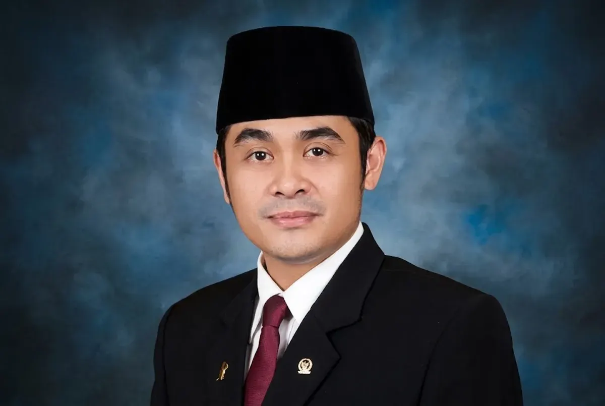 Anggota Dewan Perwakilan Daerah (DPD) RI asal Bali, Shri I Gusti Ngurah Arya Wedakarna (AWK), yang disorot usai sikapnya dalam proses mediasi kasus dugaan rasisme viral (Sumber: Dok.Wikipedia)