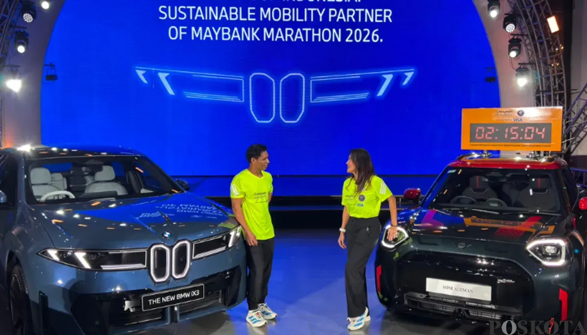 BMW Group Indonesia menyediakan 22 kendaraan BMW dan MINI untuk Maybank Marathon 2026. (Sumber: Poskota/Aldi Harlanda Irawan)