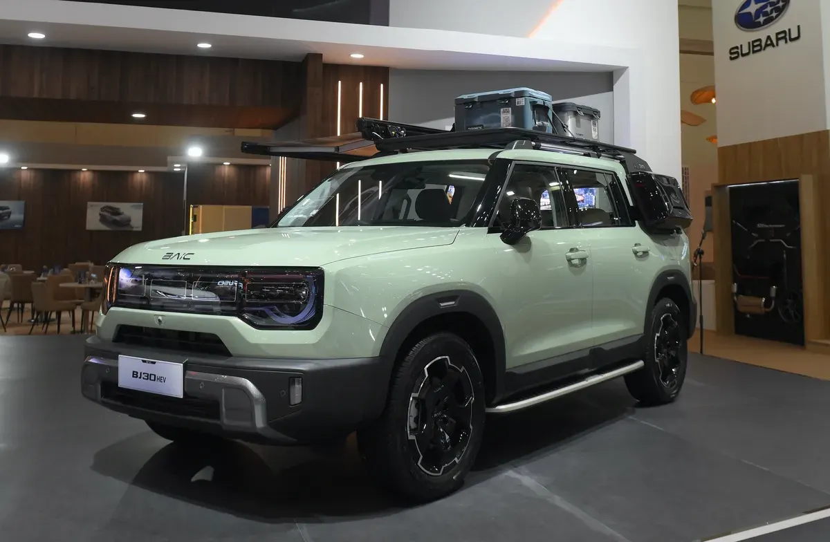 BAIC BJ30 HEV dipamerkan pada ajang GIIAS 2026 (Sumber: BAIC Indonesia)