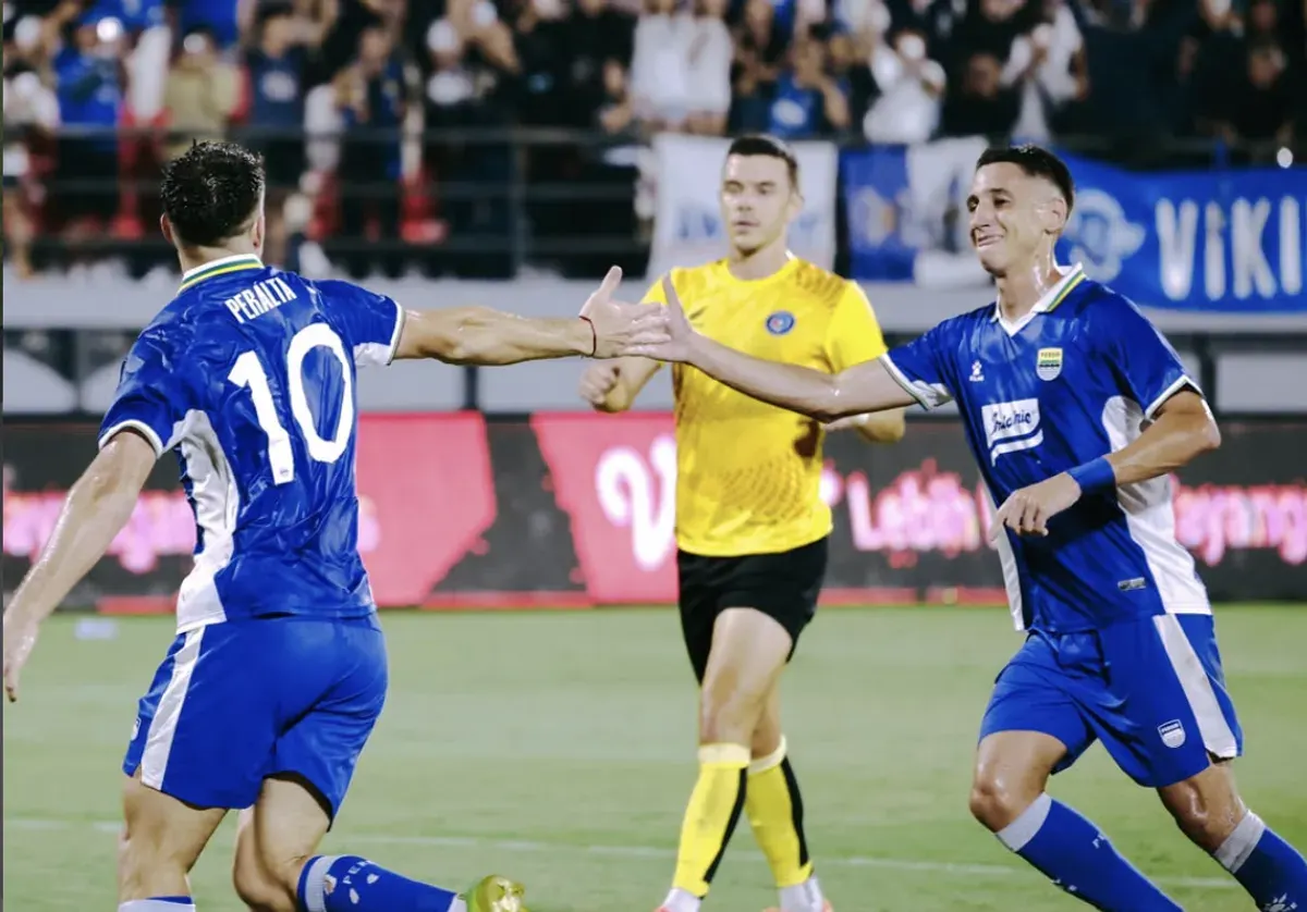 Bandung meraih kemenangan 3-0 atas Sabah FC dalam laga uji coba pramusim Dewata Challenge Series 2026 di Stadion Kapten I Wayan Dipta, Gianyar. (Sumber: Instagram/@persib)