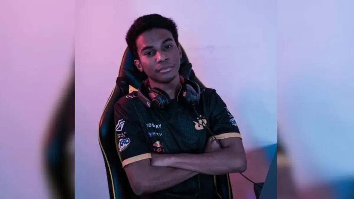 Joshua “LJ” Darmansyah saat memperkuat RRQ Hoshi di panggung kompetitif Mobile Legends. (Sumber: Instagram)
