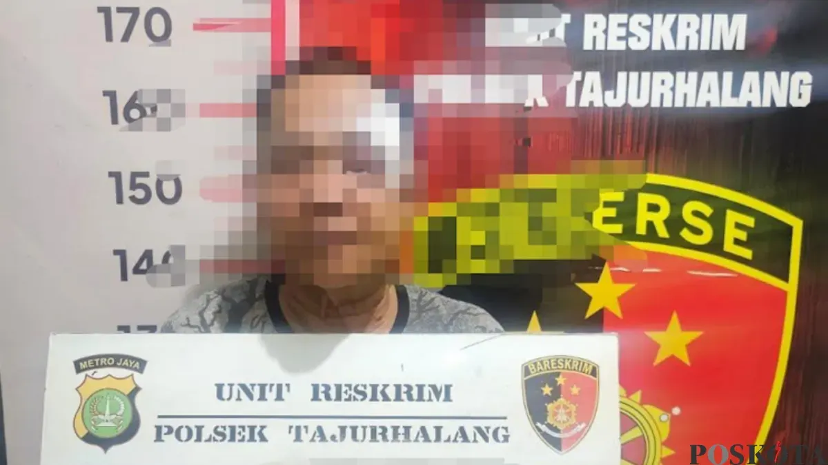 Pelaku Y pencuri hp babak belur penuh perban luka di kepala mempertanggung jawabkan perbuatannya di Polsek Tajurhalang. (Sumber: Pos Kota/ Angga)