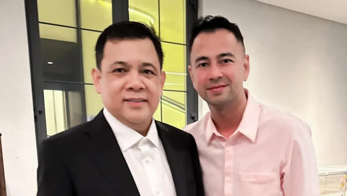 Sosok pengusaha Kalimantan, Haji Isam (kiri) bersama Raffi Ahmad (kanan). (Sumber: Instagram/@raffinagita1717)