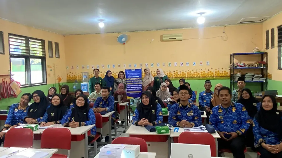 Potret guru sekolah dasar di wilayah Bekasi Barat yang ikut dalam kegiatan bertajuk "Pendampingan Guru SD dalam Memfasilitasi Deep Learning dengan Pendekatan Saintifik yang Terintegrasi Bahan Ajar Digital.” (Sumber: Istimewa)