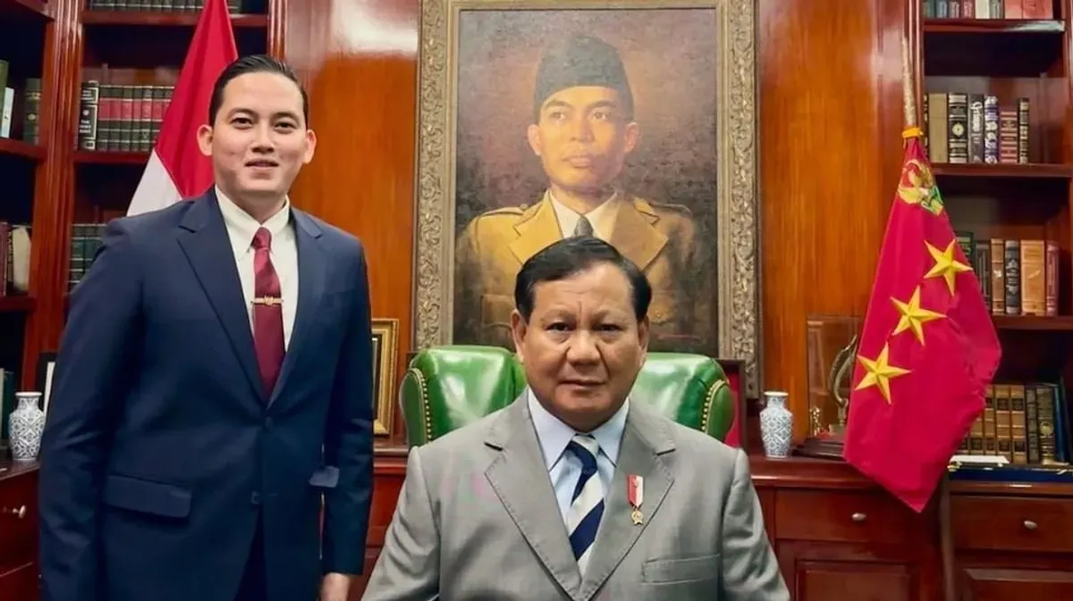 Presiden Prabowo Subianto dan ajudannya Rizky Irmansyah. (Sumber: Instagram/@rizky_irmansyah)