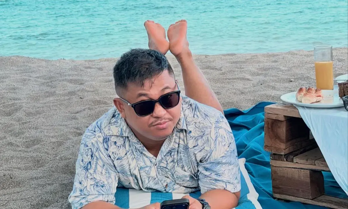 Konten kreator Abah Didi tengah menjadi sorotan setelah muncul sejumlah unggahan yang mengaitkan dirinya dengan dugaan skandal sesama jenis alias gay. (Sumber: Instagram/@didi_w8)