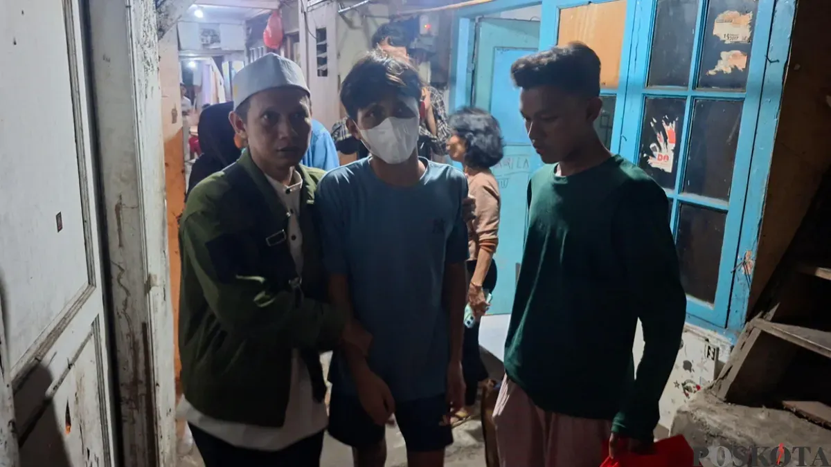 Korban luka kerusuhan Pejompongan Tanah Abang, Kota Jakarta Pusat, Jumat, 28 Agustus 2026 yang dikunjungi Gubernur DKI Jakarta, Pramono Anung. (Sumber: Pos Kota/Angga)