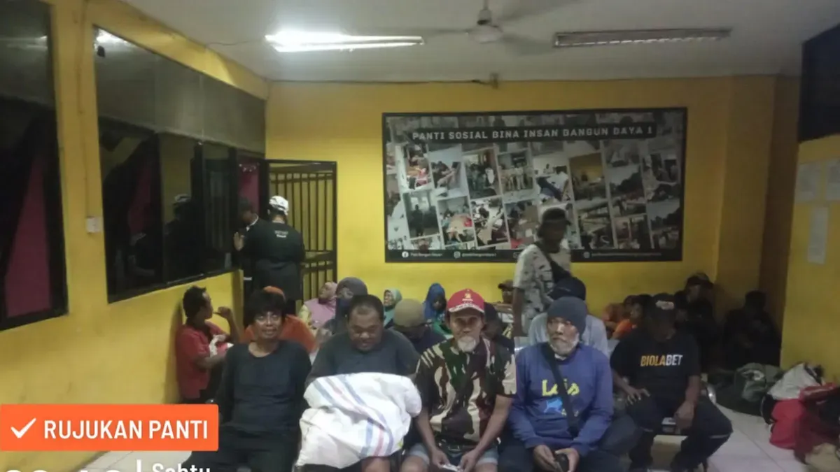 Para PPKS Haji Gocap dibawa ke Panti. (Sumber: Sudinsos Jakarta Selatan)