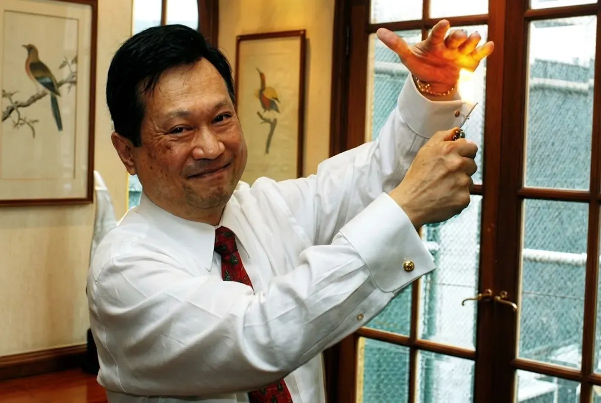 Sosok Randall Hartolaksono tengah disorot usai penemuannya terkait pemanfaatan kulit singkong untuk teknologi pemadam api dikembangkan untuk penanganan kebakaran hutan dan lahan (karhutla). (Sumber: X/@GNFI)