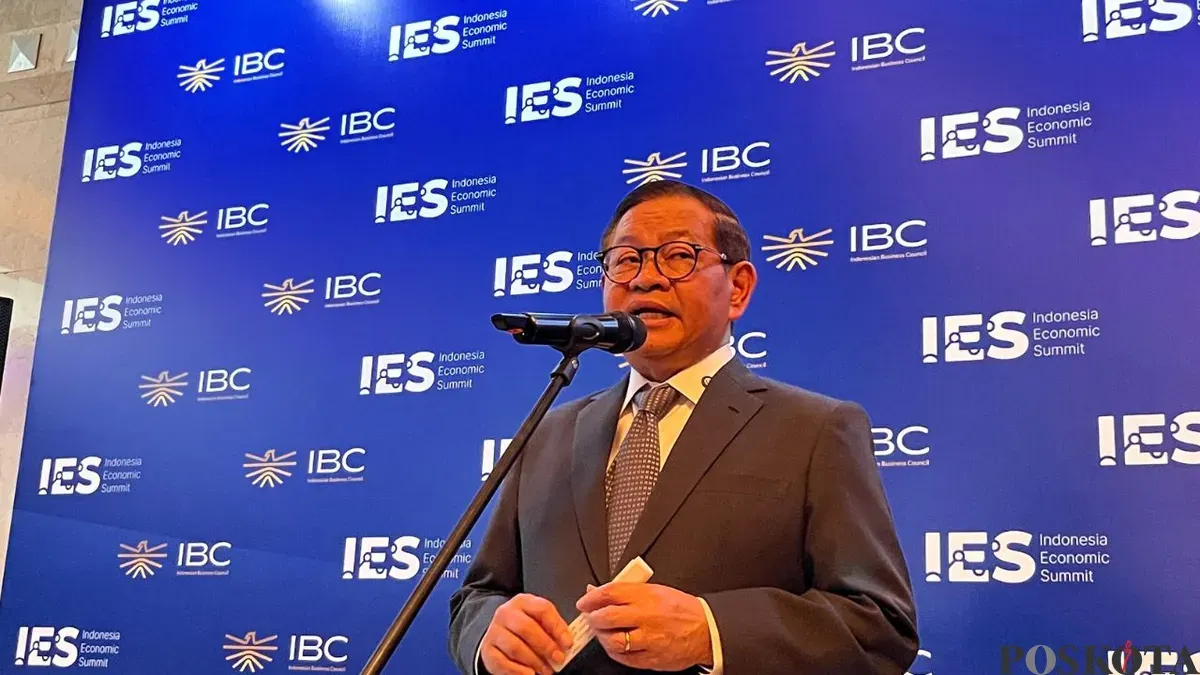 Gubernur Jakarta Pramono Anung saat menyampaikan pernyataan kepada awak media di Sudirman, Jakarta Pusat, Selasa, 3 Februari 2026. (Sumber: Poskota/M Tegar Jihad)