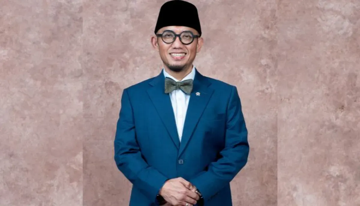 Potret Wamenhaj, Dahnil Anzar Simanjuntak yang memastikan tidak ada lagi petugas haji yang nebeng berhaji. (Sumber: haji.go.id)