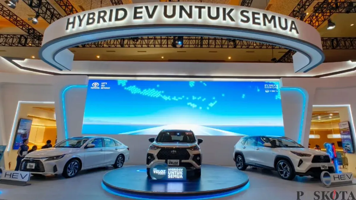 Toyota hadirkan jajaran model Hybrid EV terbaru di IIMS 2026. (Sumber: Poskota/Dimas Prassetyo)